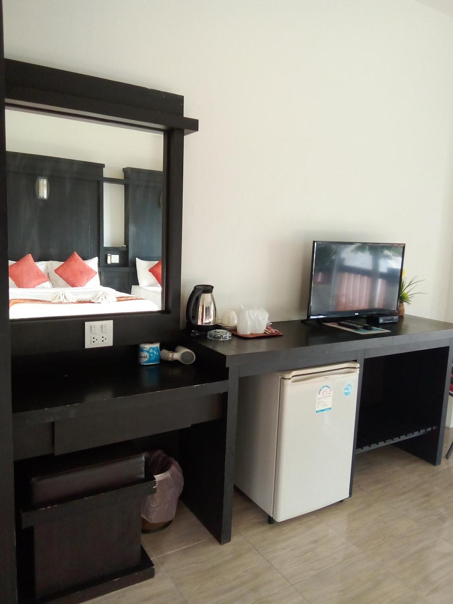 קו לנטה The Sea @ Lanta Hotel מראה חיצוני תמונה