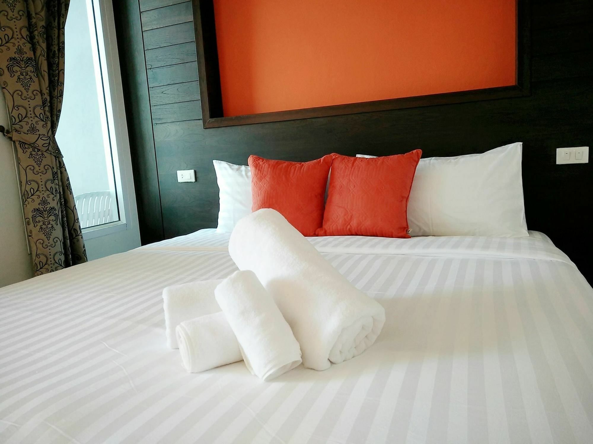 קו לנטה The Sea @ Lanta Hotel מראה חיצוני תמונה